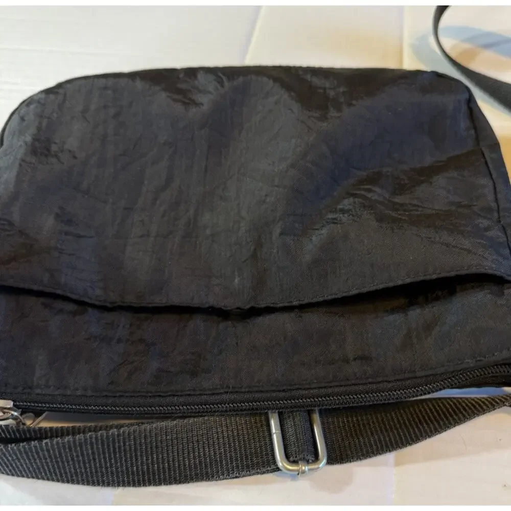 Baggallini Crossbody Bag Black Adjustable Strap Pockets Purse